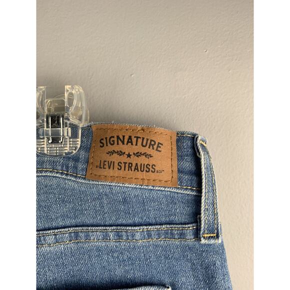Levi's Signature Heritage Jeans Womens 18 High Rise Straight Distressed Denim - Picture 7 of 9